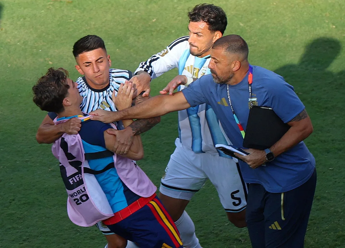 “Lo raro es que a Gavi le pongan uno y me dio una piña...”