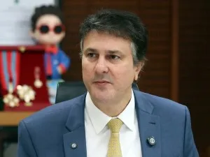 Líder do PT quer redução da maioridade penal para crime grave na PEC da Segurança