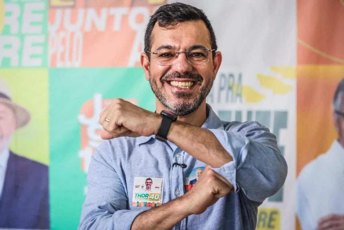 Thor chega para largada da campanha, defende Lula e Jorge e diz: “A gente vai mudar esse Acre”
