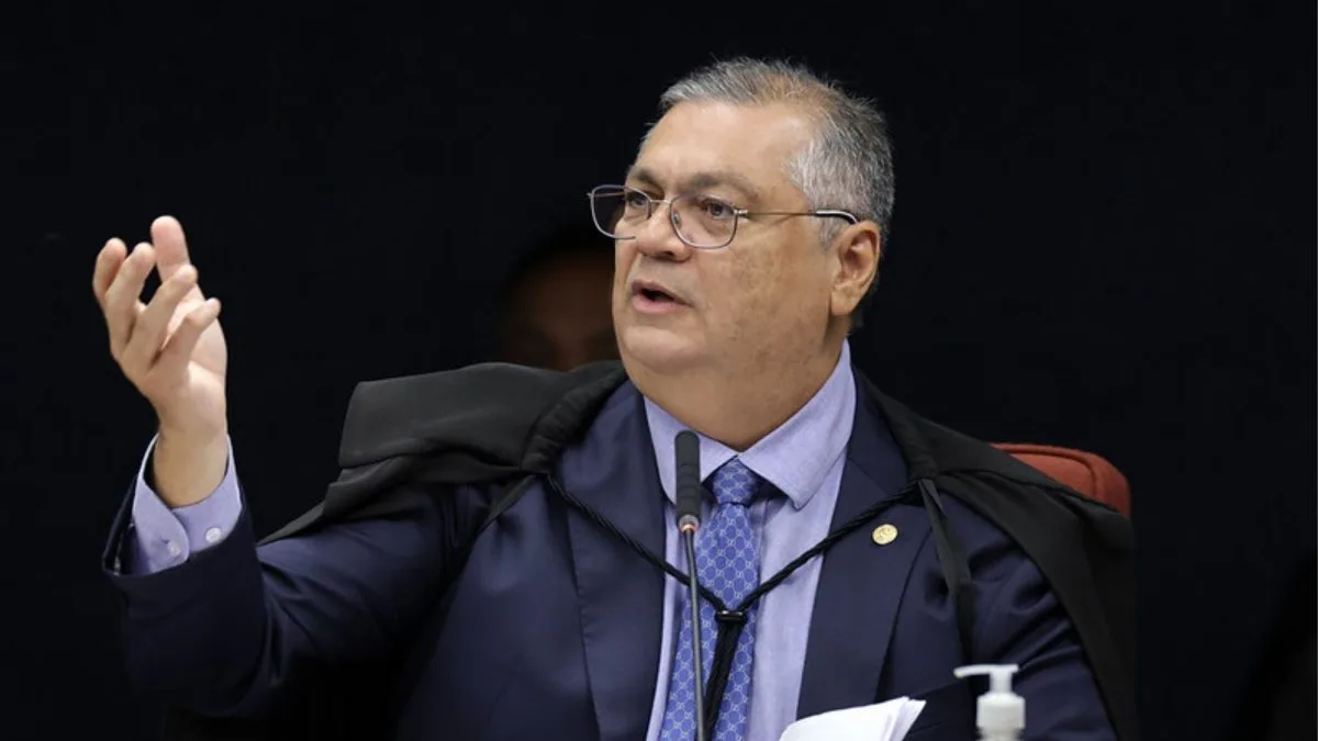 Dino contesta mudança de relatoria em casos Master e INSS e defende Mendonça no STF