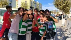 Em Alcochete, os miúdos sonham, os velhos recordam e a Taça não perde a magia