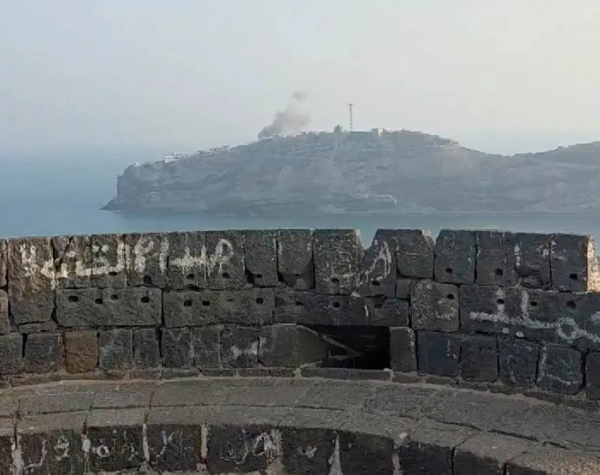 Houthis launch deadly attack on presidential palace in Yemen’s Aden