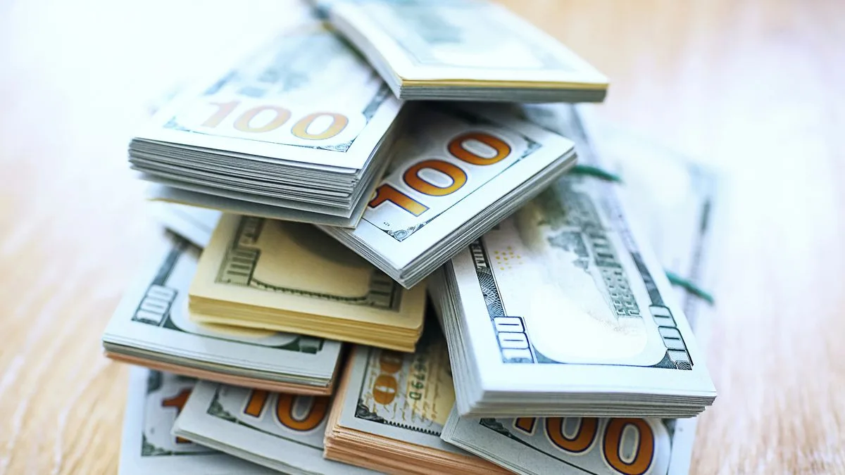 El dólar blue sumó ocho ruedas sin subas y la brecha con el oficial bajó a mínimos de dos meses