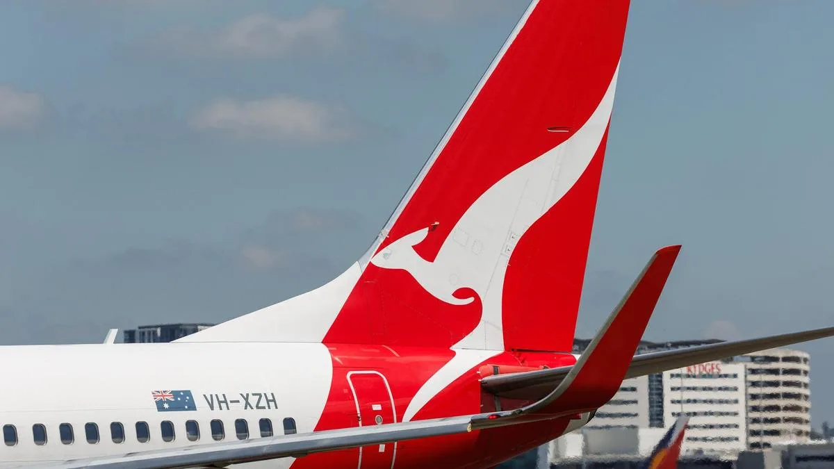 Qantas jets almost collide in fourth near miss at Sydney Airport