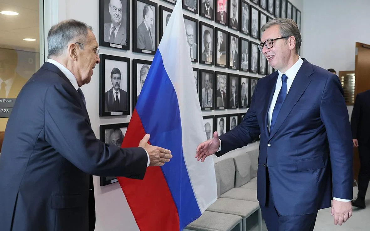 Лавров передал Вучичу теплые пожелания от Путина. Видео