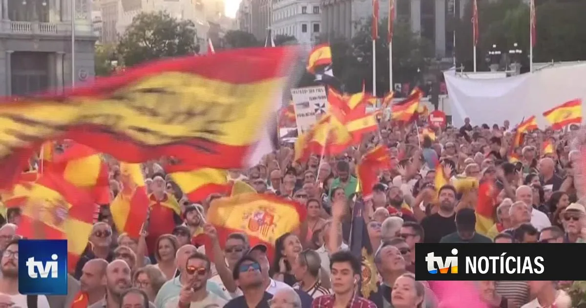 Problema de Ceuta já chegou a Madrid e os espanhóis estão na rua a pedir respostas