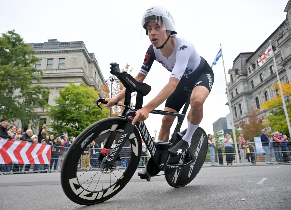 Birthday girl Marlen Reusser retains world time trial title in Montreal