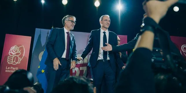 EN DIRECT, primaire à gauche : Raphaël Glucksmann affirme que sa victoire est celle de « tous ceux qui croient que la gauche doit rompre » avec LFI et tend la main à François Hollande