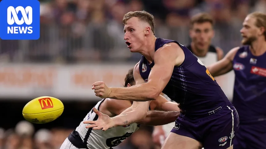 Live: Blues take on top-spot Dockers to kick off Saturday footy