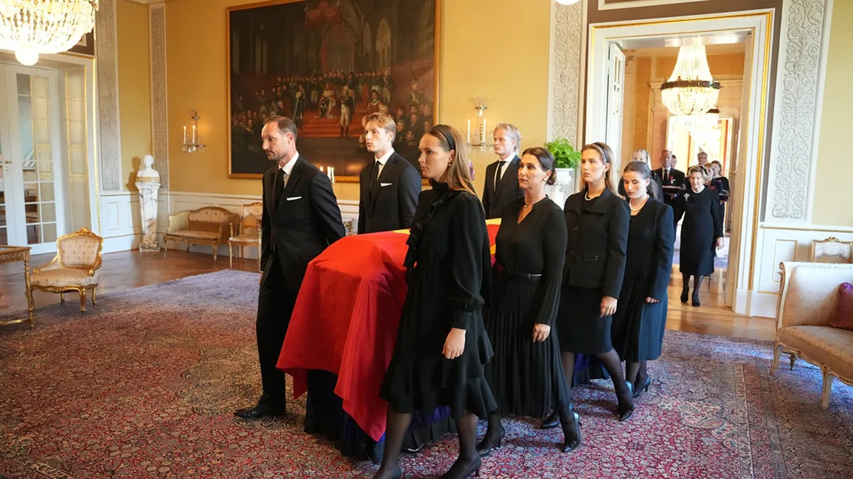"Vergonha". Presença de Marius Borg no funeral do rei Harald gera revolta
