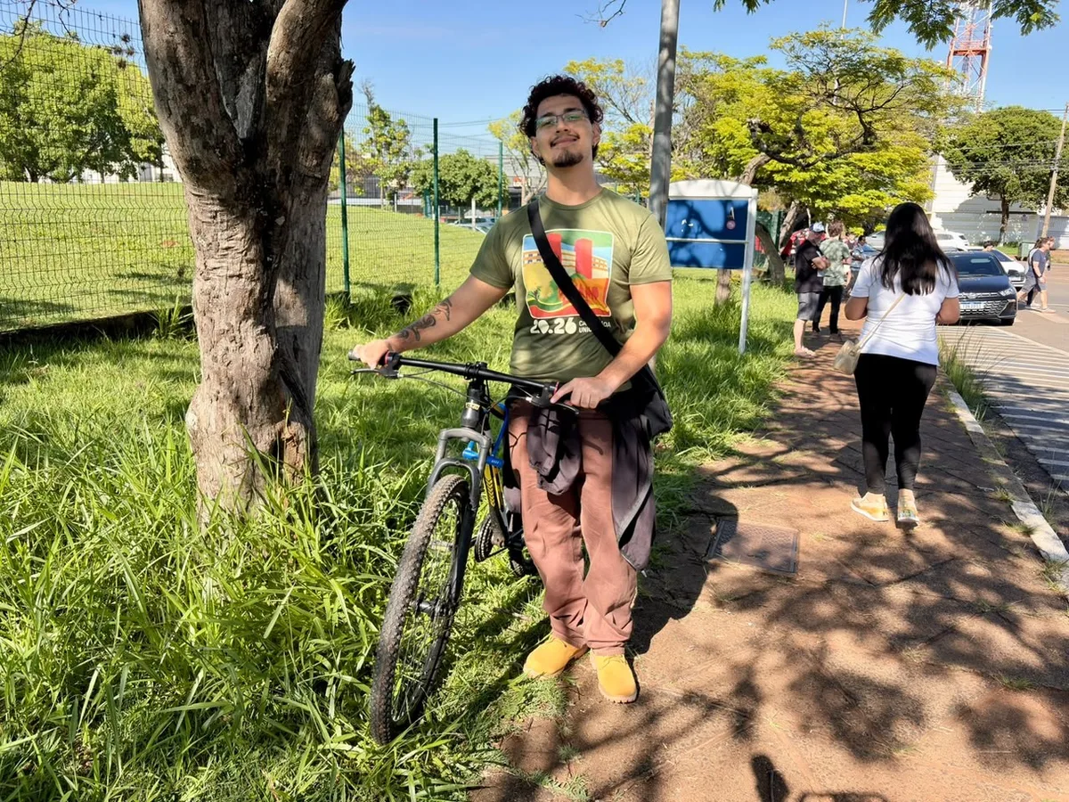 Presente da mãe e pé-quente em concurso, caneta vira amuleto de jovem que busca 2ª aprovação na Unicamp