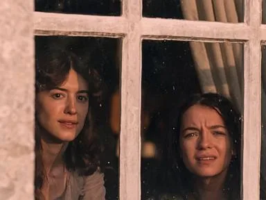 Movie Review: Rom-com or sib-com? Sisterhood rules in a 21st-century take on ‘Sense and Sensibility’