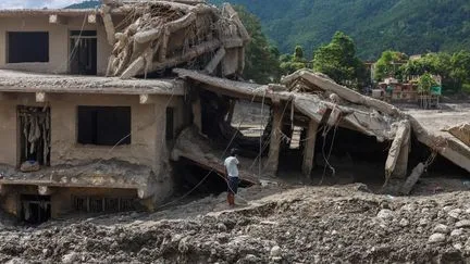 Crues au Népal et au Tibet : le bilan s'alourdit à 955 morts et 4 471 disparus