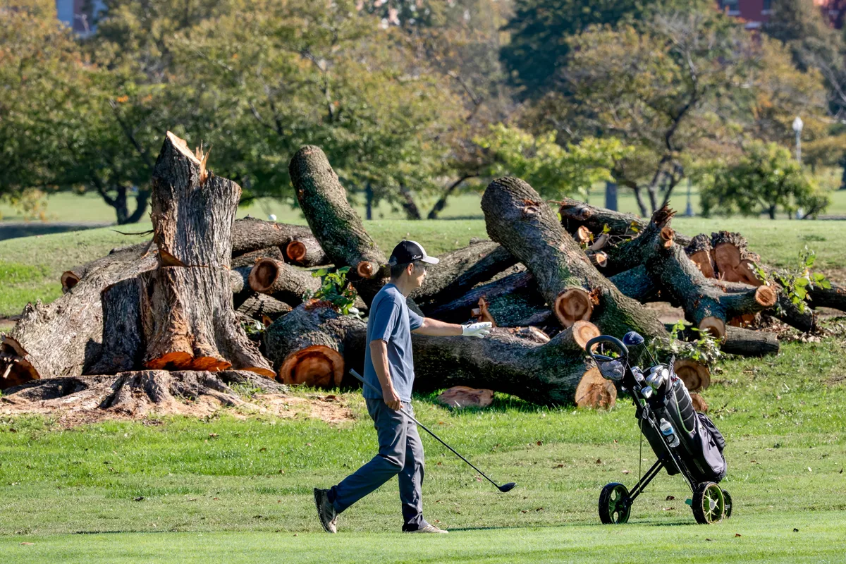 Trump to close and renovate D.C. golf course, despite legal battle
