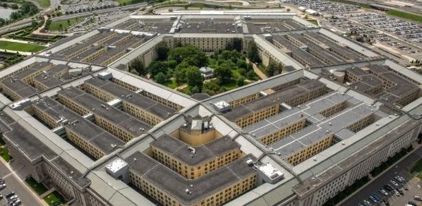 Pentágono dos EUA demite direção de jornal militar após críticas