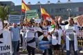 Sanitarios y pacientes de Ceuta piden la dimisión "inmediata" de Mónica García ante el "colapso" asistencial
