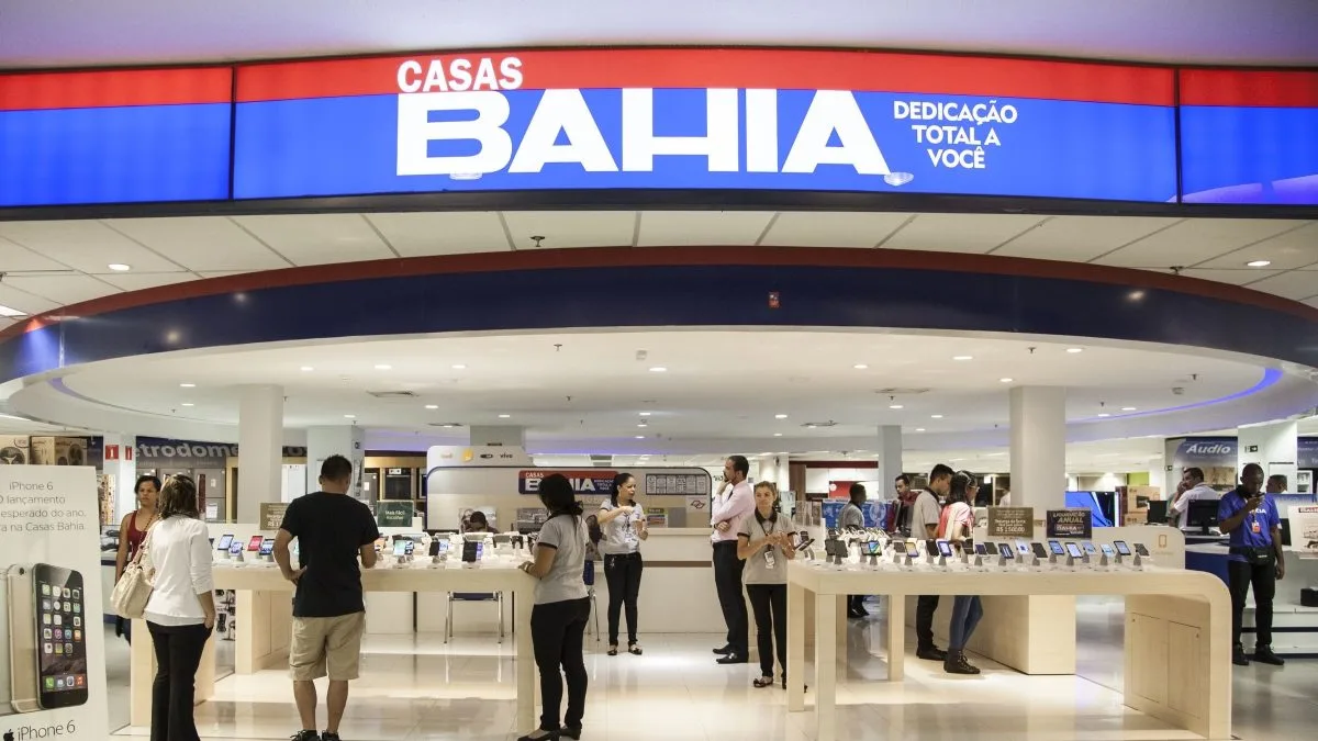 Casas Bahia já tem data para definir futuro de 1,9 mil funcionários em reunião decisiva com o sindicato