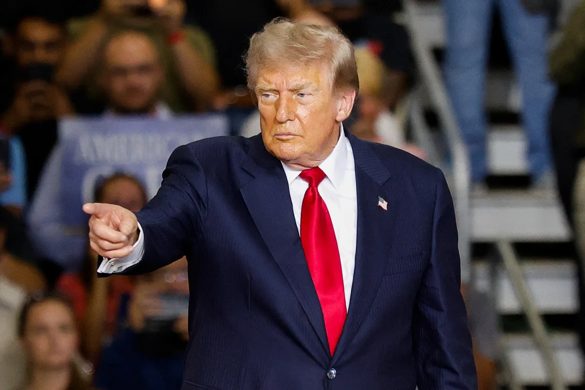 Trump diz que programa público de saúde deixará de pagar por cirurgias de transição de gênero para menores