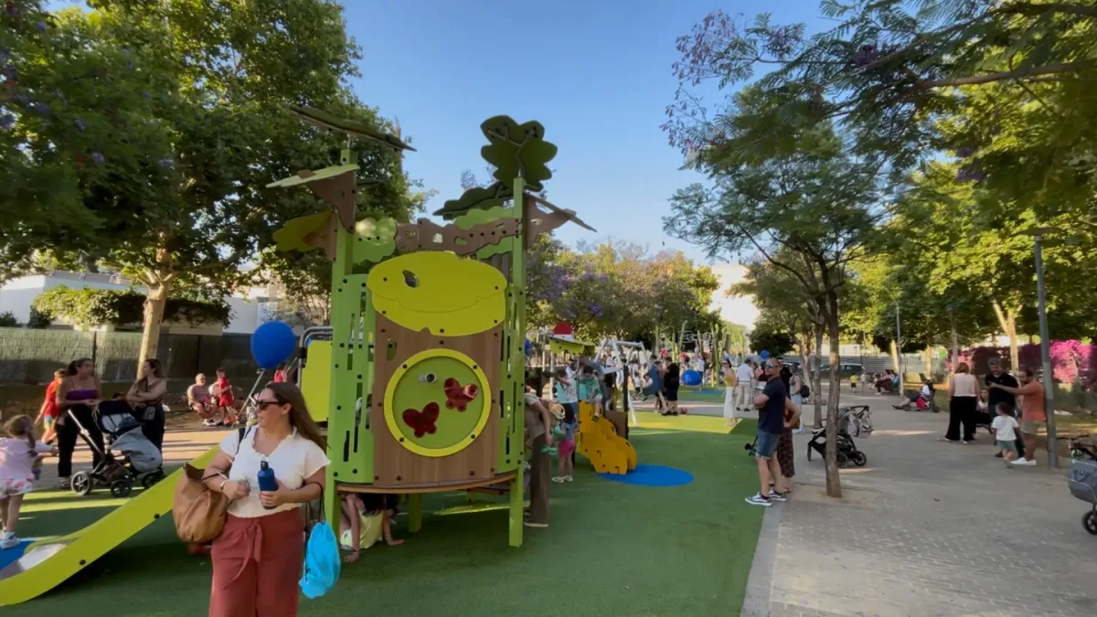 Piden retirar "de inmediato" el caucho de parques y colegios por sus posibles riesgos para la salud de los niños