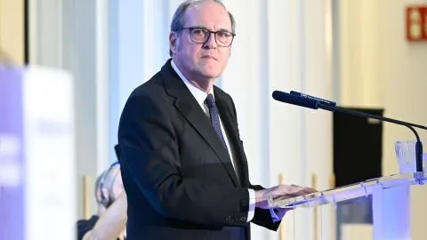 El Defensor del Pueblo recurre ante el Constitucional la suspensión del voto de los beneficiados por la 'ley de nietos'