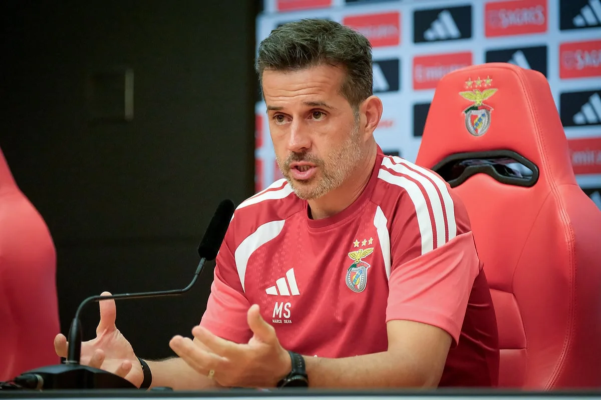 Marco Silva recusa favoritismo do FC Porto no clássico: "Não queremos arranjar desculpas"