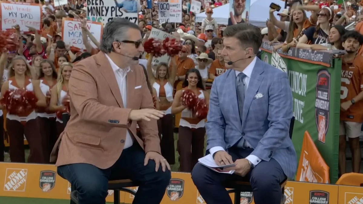 Ted Cruz Humiliated as Constituents Boo Him on National TV