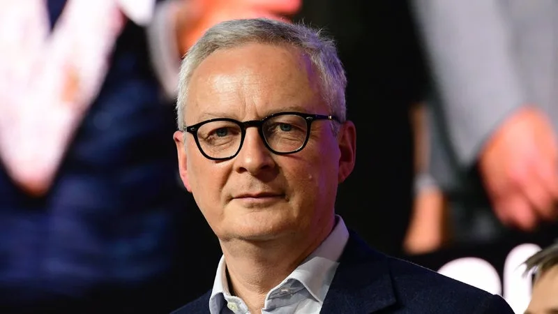 "Hors de question de scolariser les enfants d'un an": Bruno Le Maire revient sur sa proposition et explique avoir voulu "surprendre" pour "ouvrir le débat"