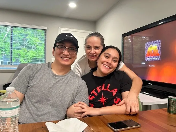 Iban a celebrar un cumpleaños en Florida y terminaron detenidos por ICE en el aeropuerto