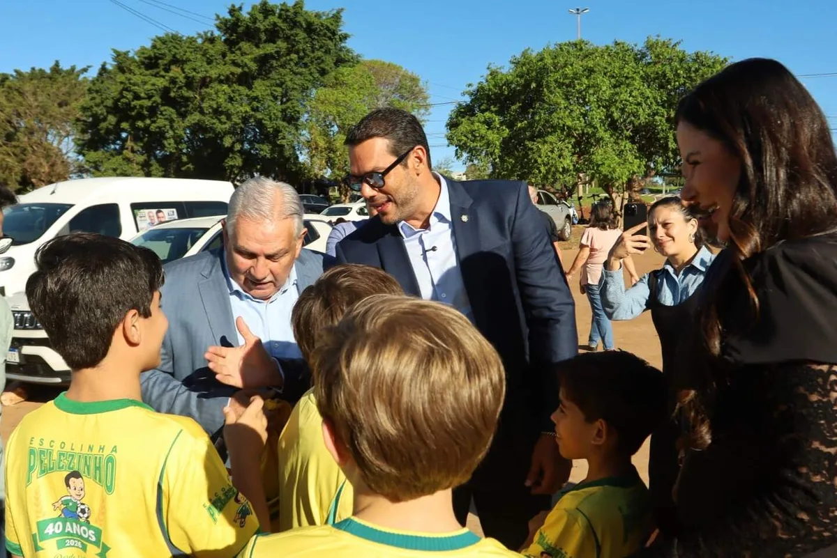 Visita da CBF vira combustível para sonho de crianças chegarem à Seleção