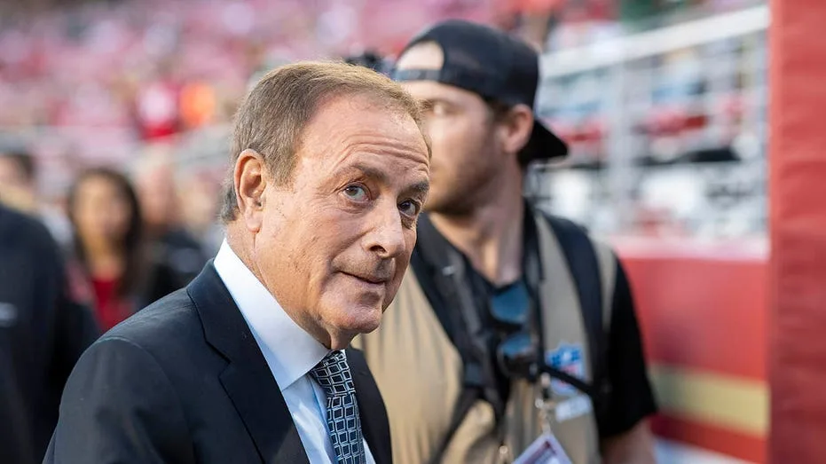 Old Al Michaels stumbles through awkward Lake America-Trump jab during Thursday Night Football broadcast