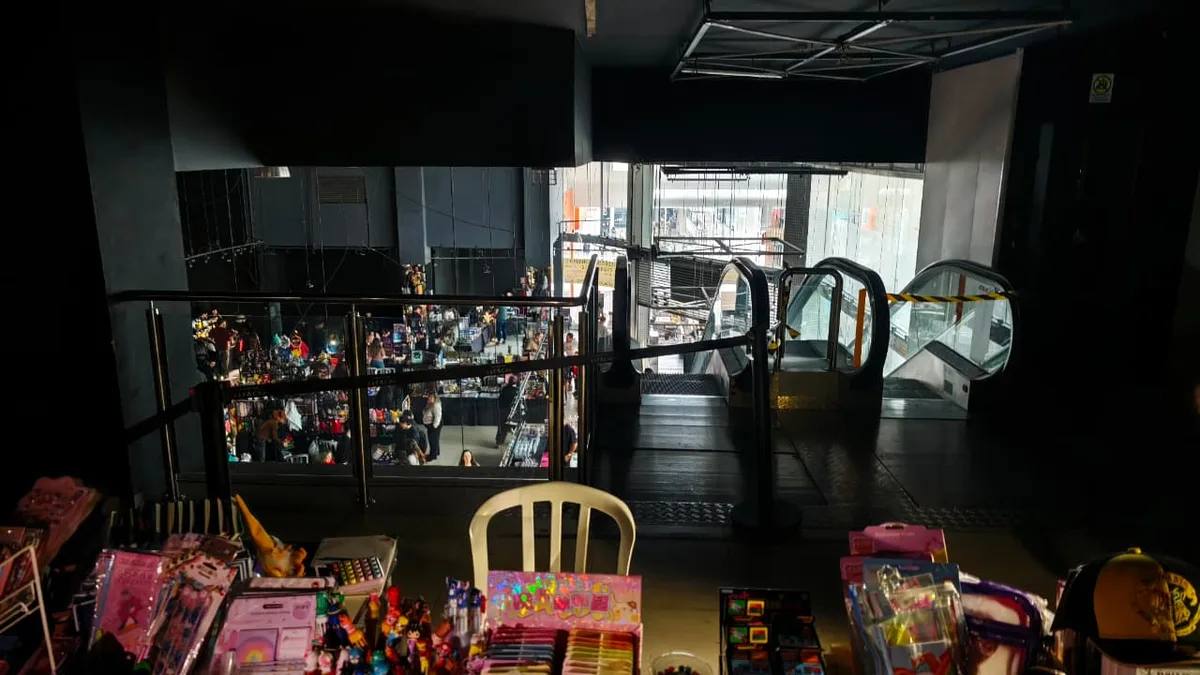 Shopping de Curitiba sofre apagão e fica às escuras