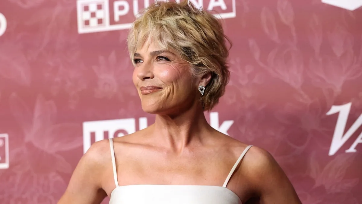 Actress Selma Blair arrested by police responding to abusive plane passenger