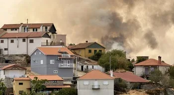 Mais de 700 bombeiros combatem quatro incêndios no norte do país