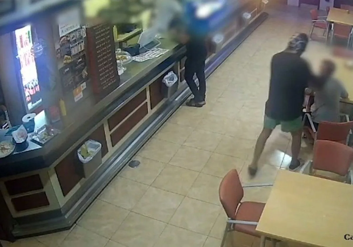 Prisión para un joven de 19 años por apuñalar a un hombre en el cuello en Corral de Almaguer