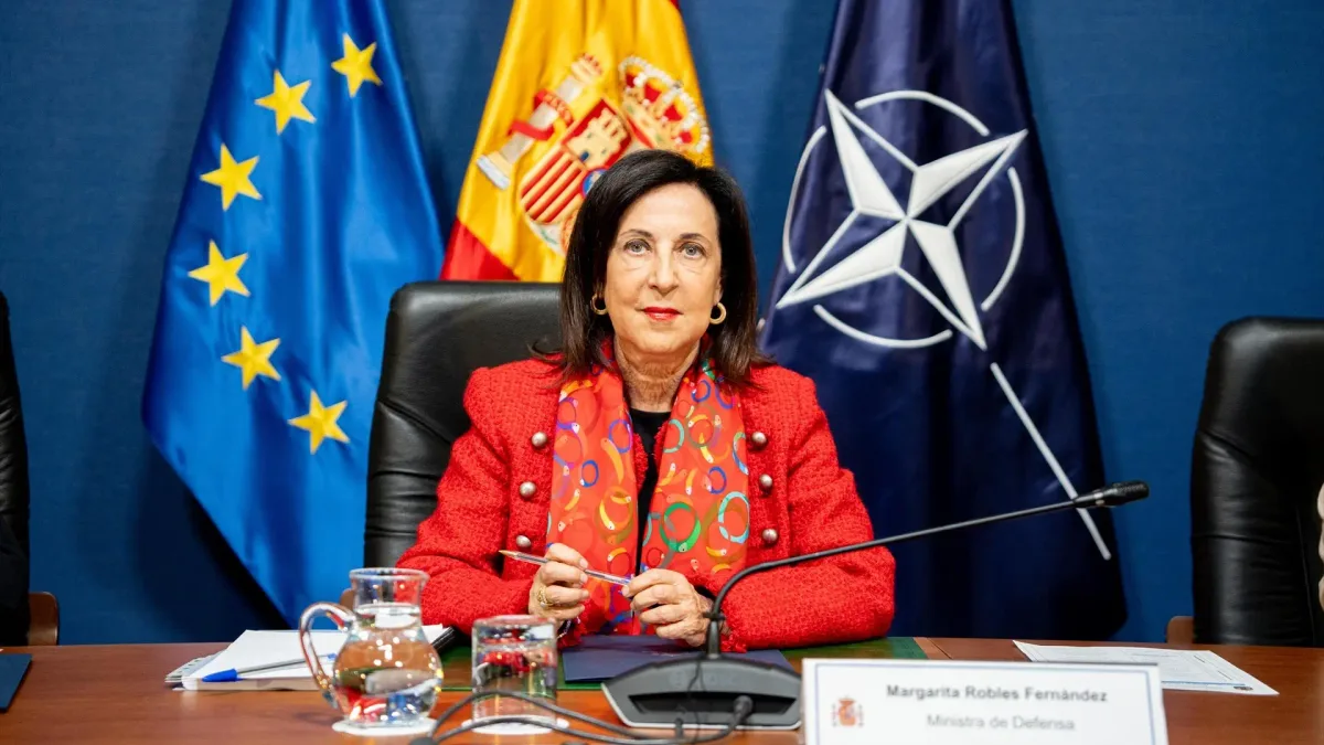 Robles reivindica Ceuta como "españolísima" y alaba a los militares destacados allí