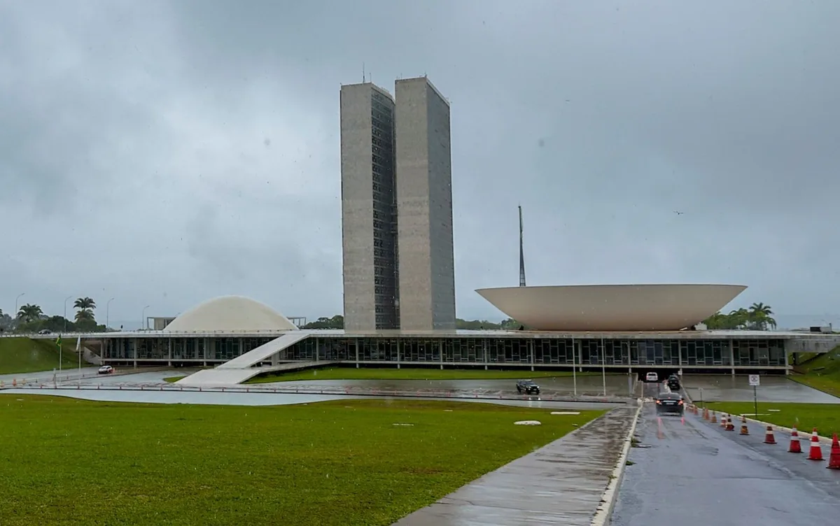 Orçamento 2027: governo propõe R$ 44,8 bilhões para emendas parlamentares
