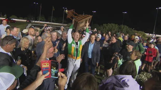 Fifth and Five finishes first in famed Gold Cup and Saucer race