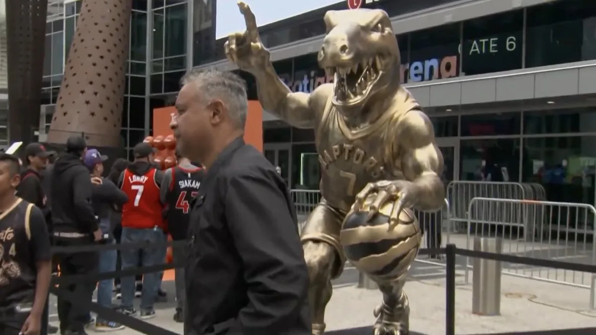 Raptors unveil statue in honour of Kyle Lowry outside Scotiabank Arena