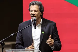 Haddad critica “Muralha Paulista” e afirma que programa de Tarcísio é “uma fraude”