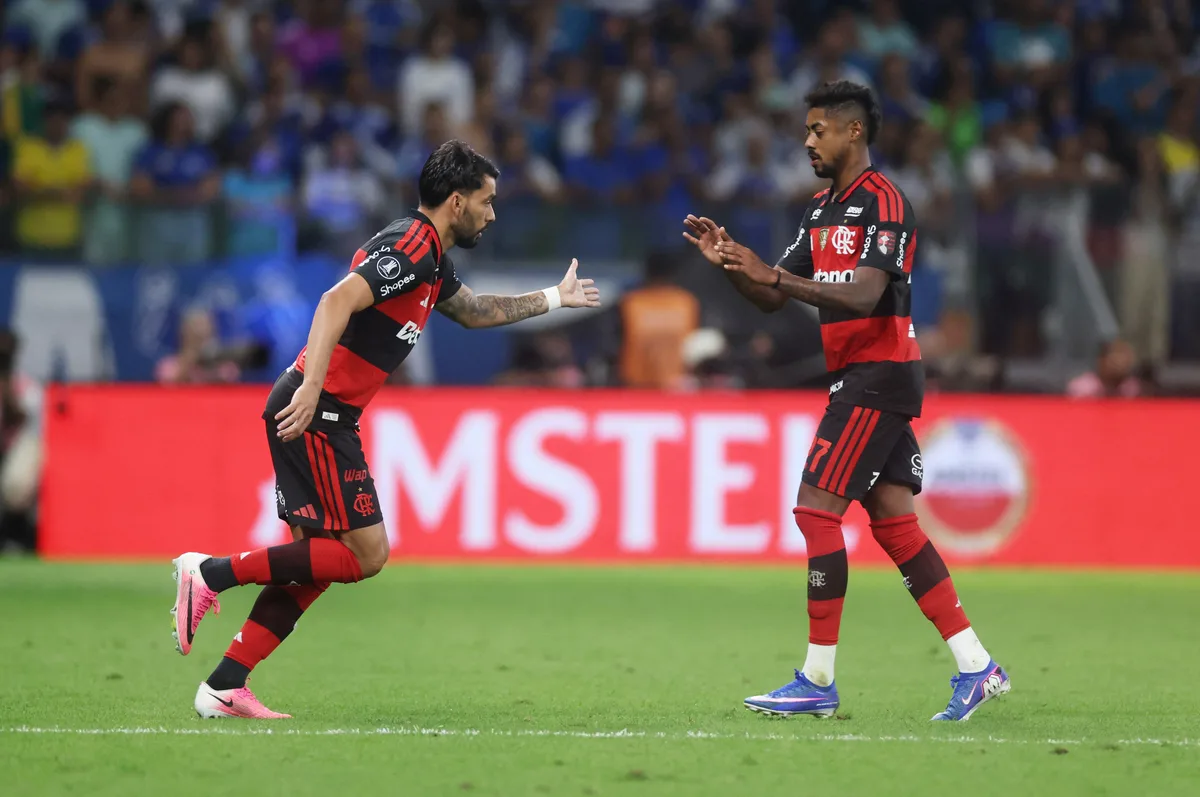 Escalação do Flamengo: Bruno Henrique deve retornar, e Jardim terá titulares de volta contra o Cruzeiro