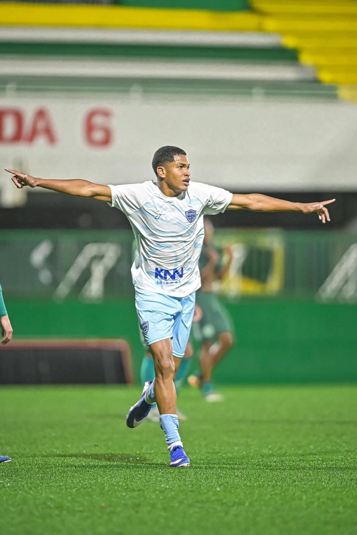 Barra vence a Chapecoense e abre vantagem na final do Catarinense Sub-17