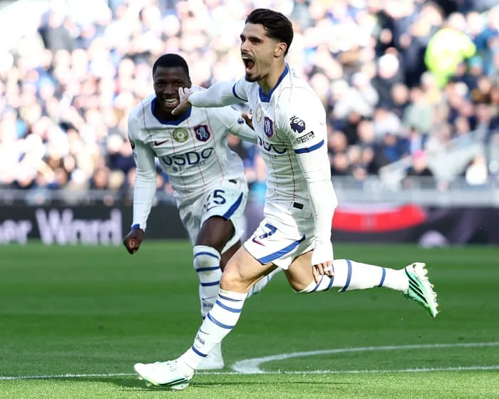 Everton 0-2 Chelsea: Premier League – live