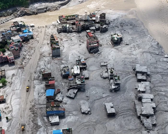 Race to get aid into Nepal and Tibet amid warnings another lake could burst