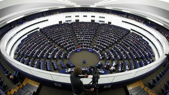 PE debate relações com Reino Unido e Canadá em Estrasburgo