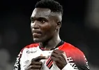 Viveros amplia artilharia, Athletico-PR goleia Chape e assume 3º lugar