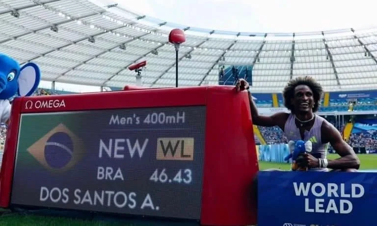 Alison dos Santos é campeão e bate recorde mundial na Diamond League