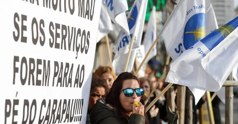 Sindicato acusa Governo de "propaganda" nos registos