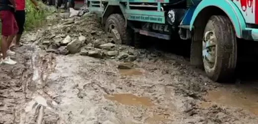 Nepal und Tibet: Wie der Wiederaufbau nach der Sturzflut vorankommt