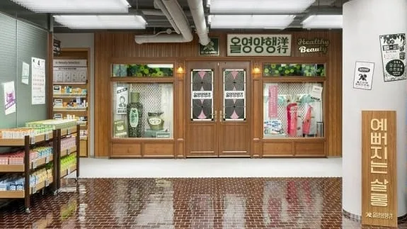 [산업X파일] 매장서 손님 홀리는 마법사... ‘비주얼 머천다이저’가 뜬다