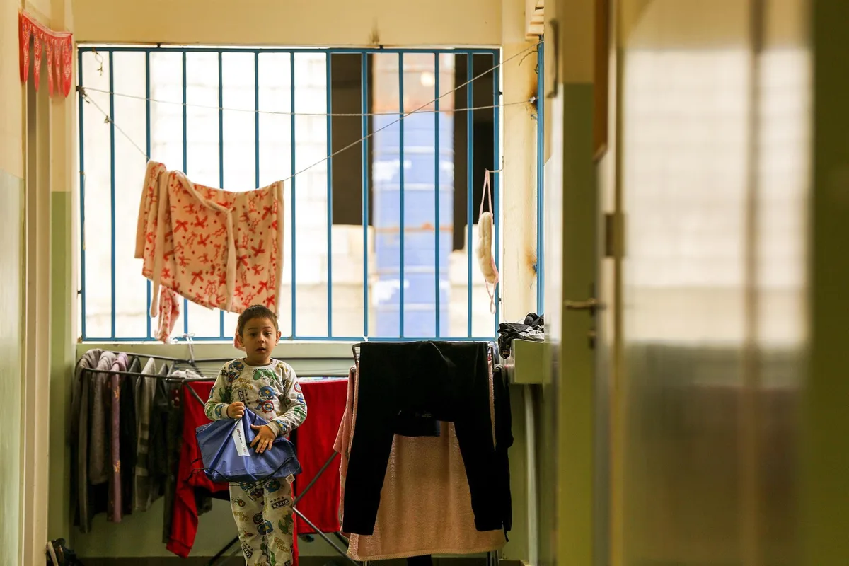 La ONU dice que 100.000 niños "no han podido regresar al colegio" en Líbano por inseguridad y desplazamientos